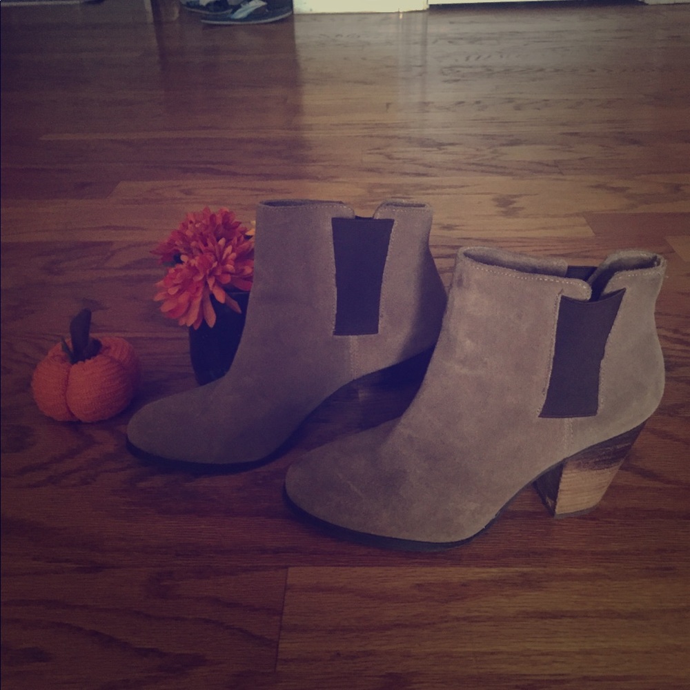 Vince camuto fall booties!